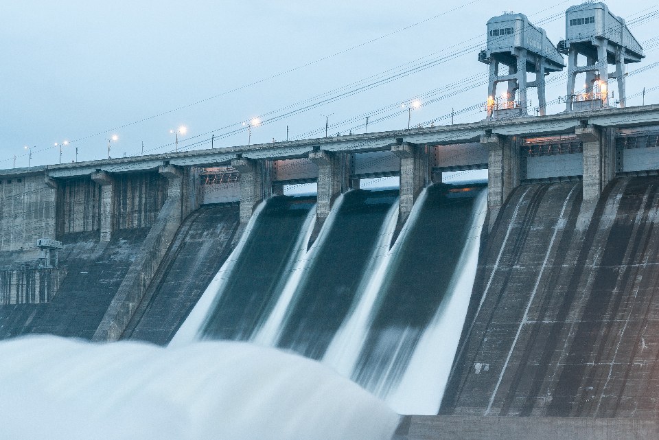 Dam spillway and infrastructure shown in TAS Z6 application material